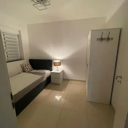 Exklusive Flughafen-messe Naehe Duesseldorf דיסבורג