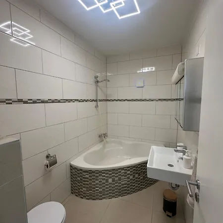 Appartement Exklusive Flughafen-messe Naehe Duesseldorf