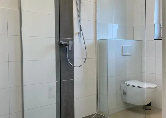 Exklusive Flughafen-messe Naehe Duesseldorf *